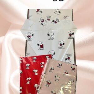 Snoopy Themed floral Wrap Set